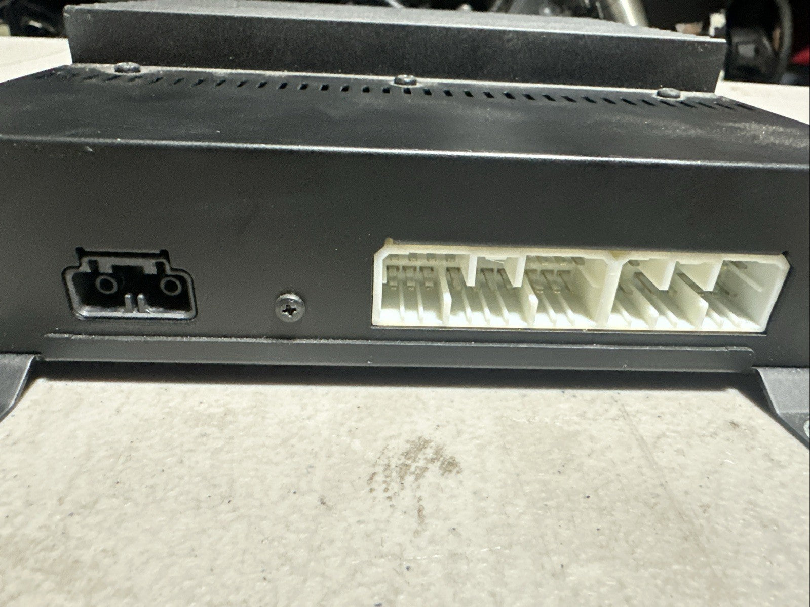 2006 Jaguar XJ X350 S-type Radio Stereo Audio Speaker Amplifier  2R83-18C808-BA