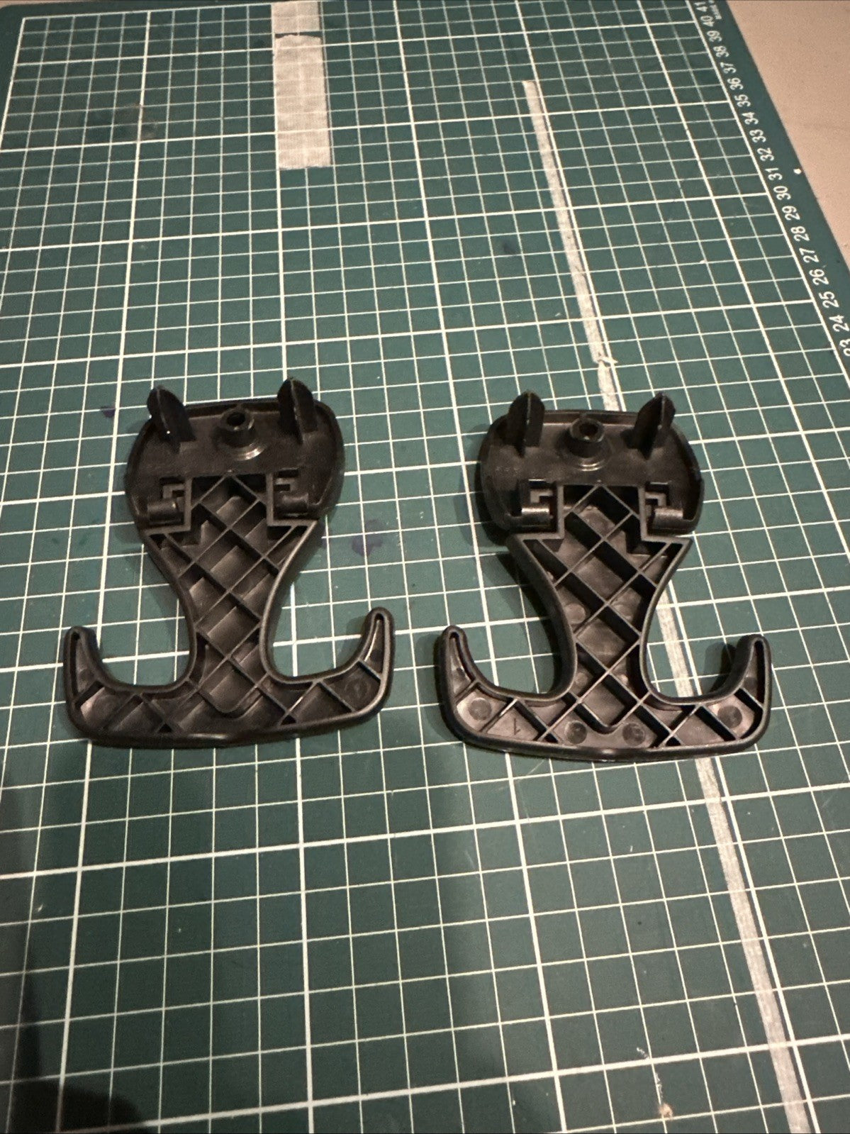 DODGE CHARGER SXT 11-23 OEM 2X REAR TRUNK CARGO TIE DOWN LOOP HOOK TRIM